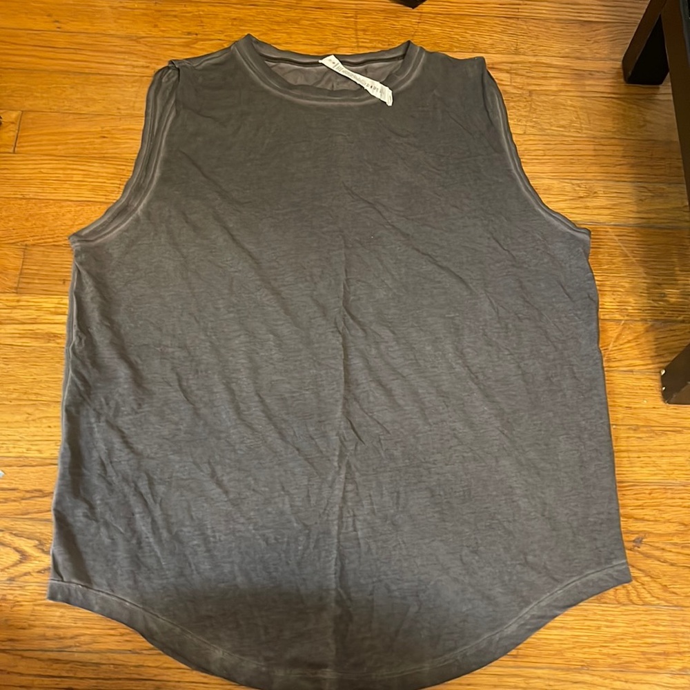 Lululemon muscle tee